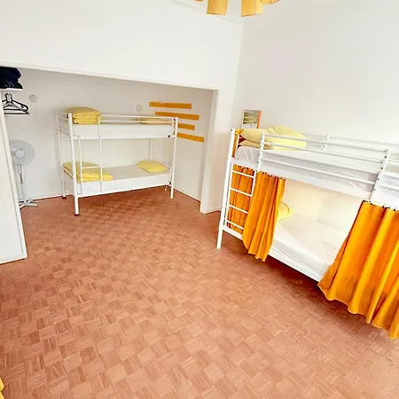 Hostel Barao 35 *